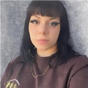 Offro lezioni private a qualsiasi età scolare (primaria a liceale) offrendo un approccio che si avvicini ai loro interessi